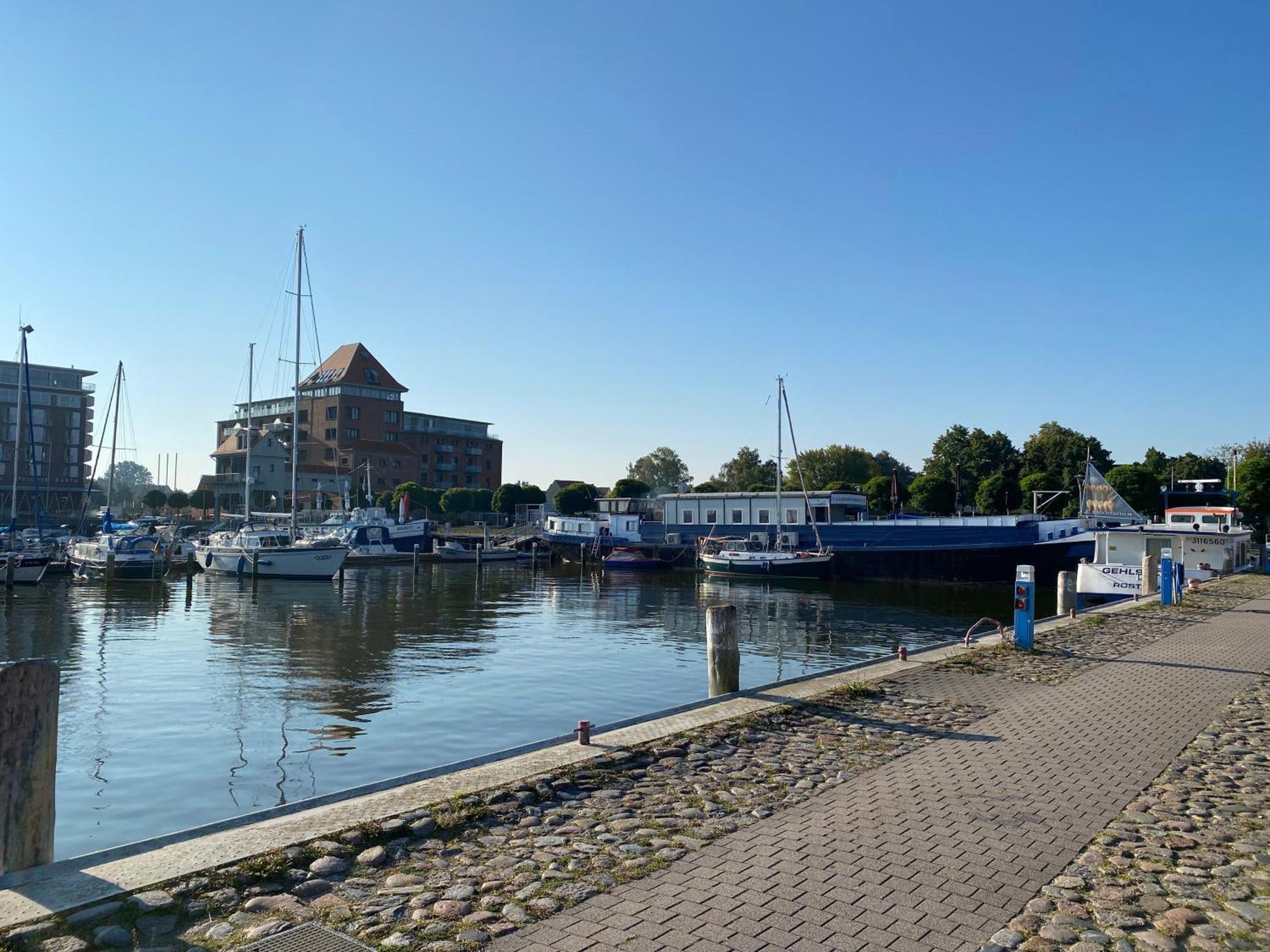 Ferienwohnung "Boddenland" บาร์ท ภายนอก รูปภาพ