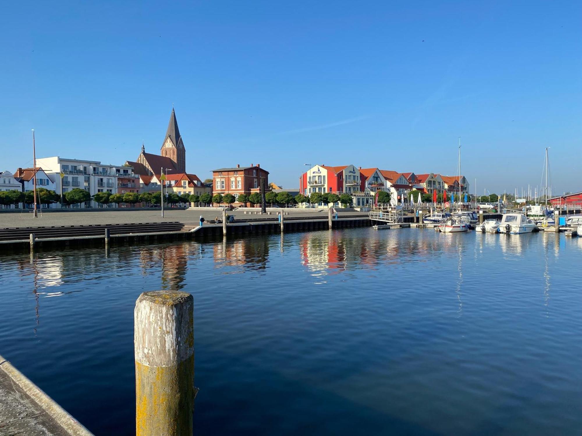 Ferienwohnung "Boddenland" บาร์ท ภายนอก รูปภาพ